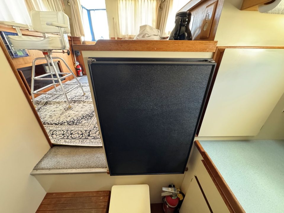 1991 Camano 31 Troll