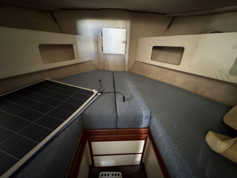 1991 Camano 31 Troll