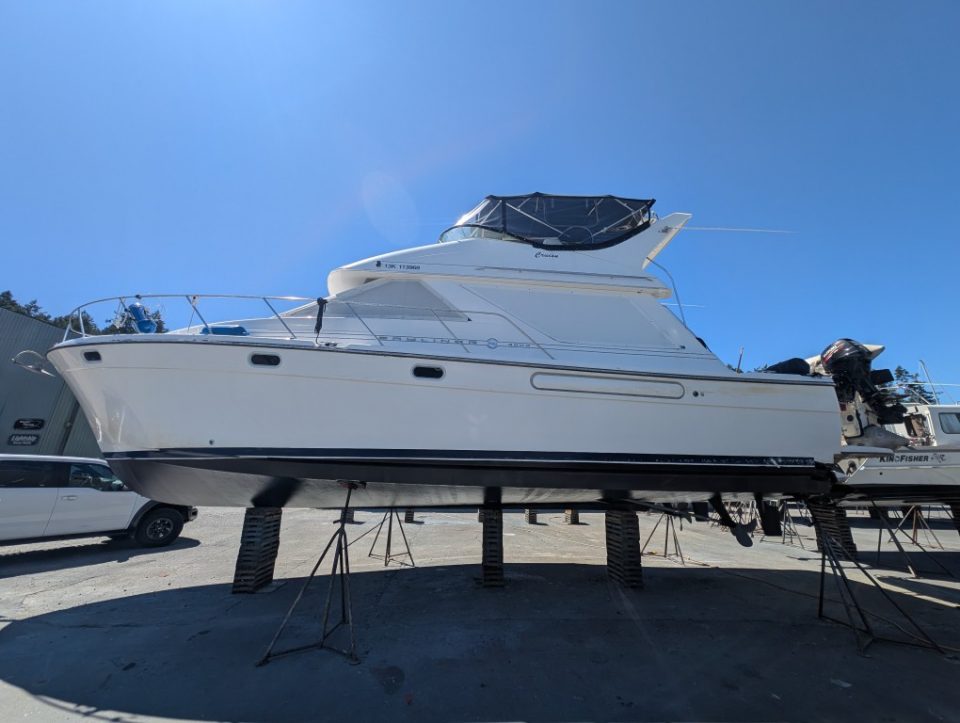 2000 Bayliner 3988
