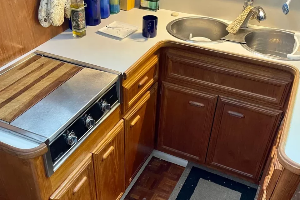 1991 Carver 42 Aft Cabin MY