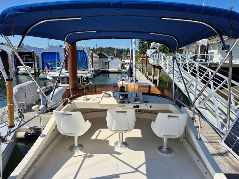 1994 Camano 31 Troll