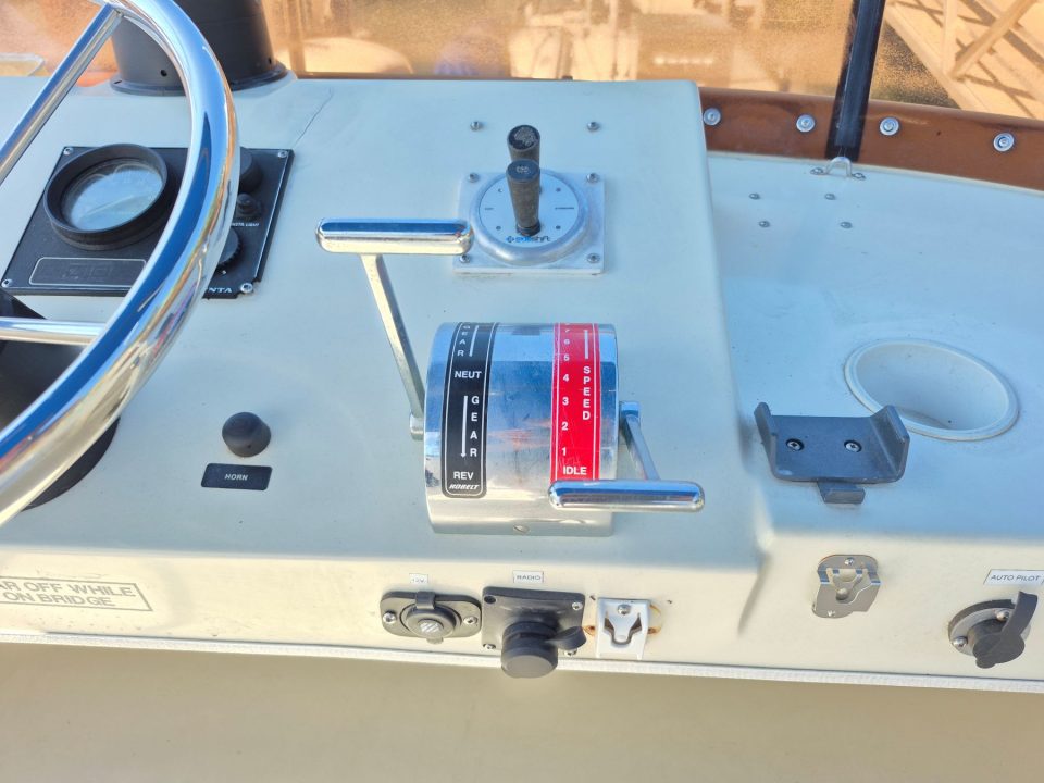 1994 Camano 31 Troll