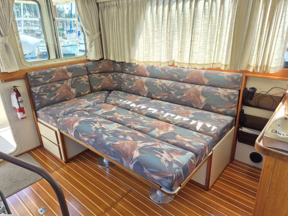 1994 Camano 31 Troll