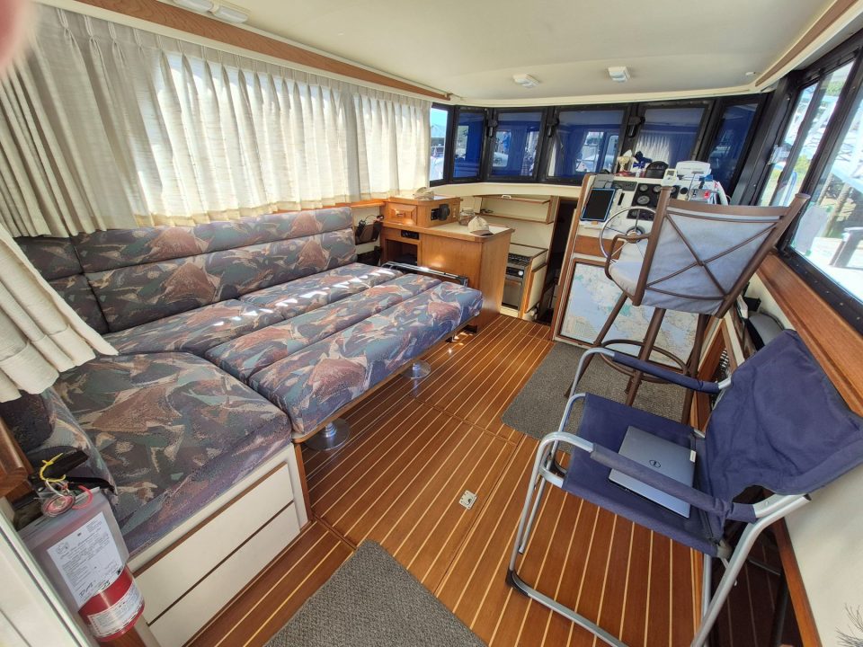 1994 Camano 31 Troll