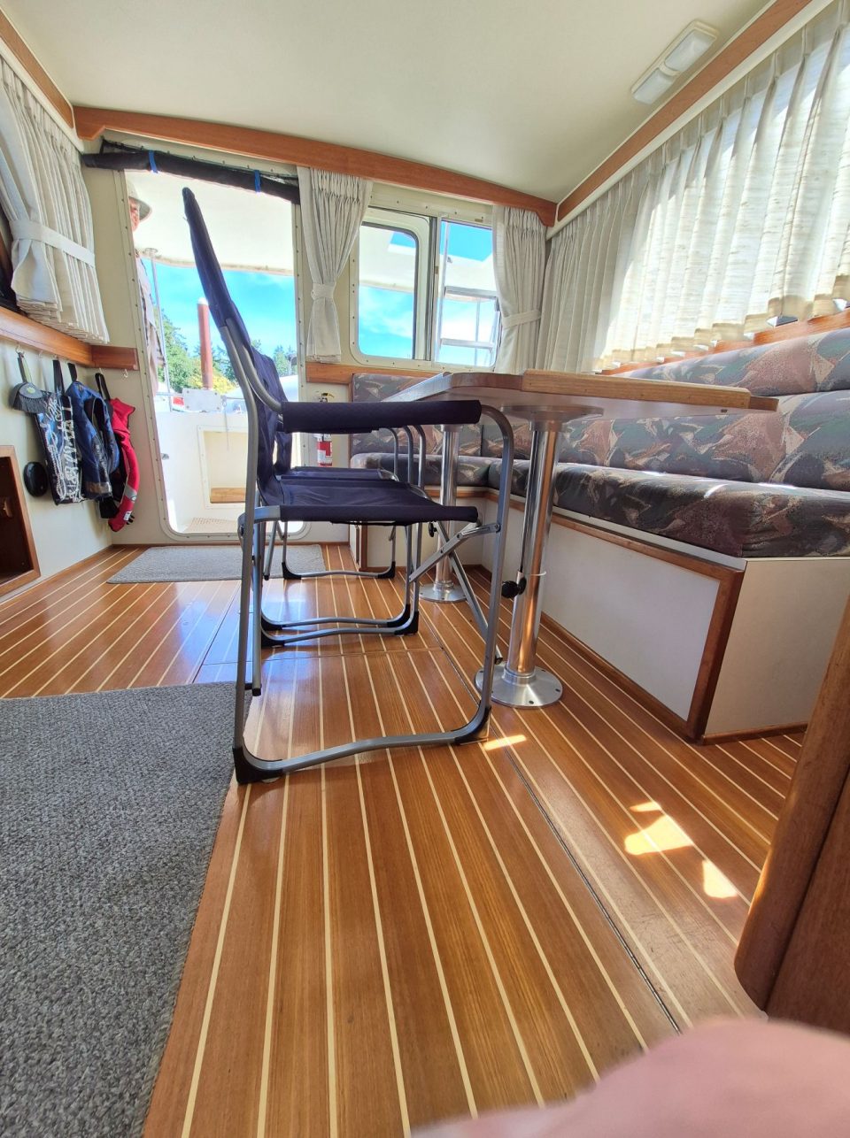 1994 Camano 31 Troll