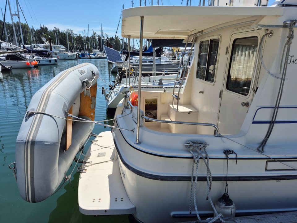 1994 Camano 31 Troll