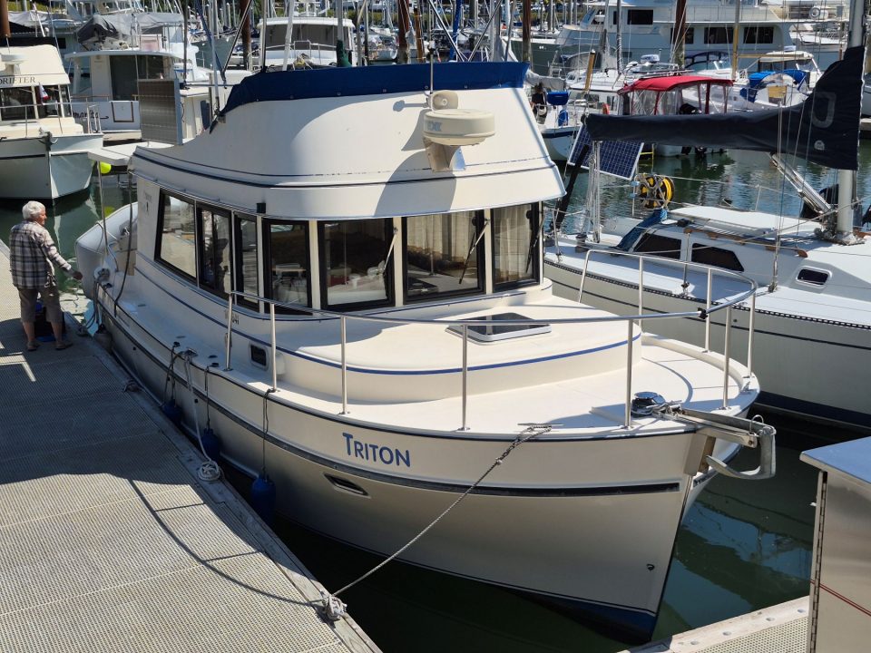 1994 Camano 31 Troll