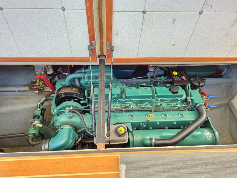 1994 Camano 31 Troll