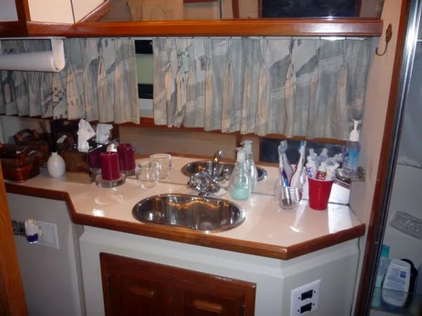 1991 Carver 42 Aft Cabin MY