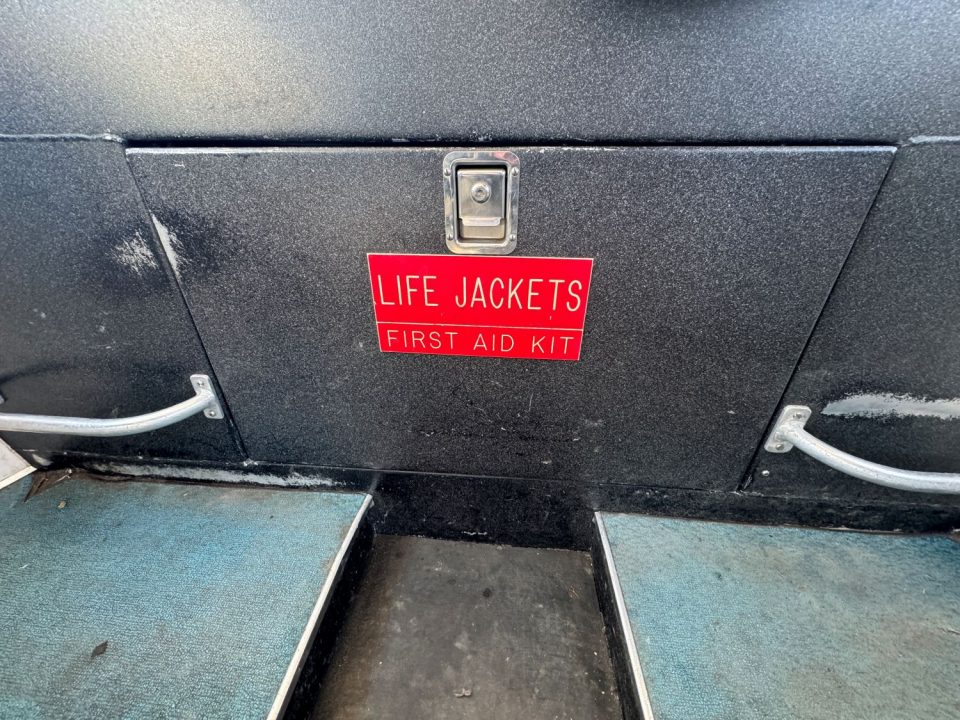 1995 EagleCraft 28′ Crewboat