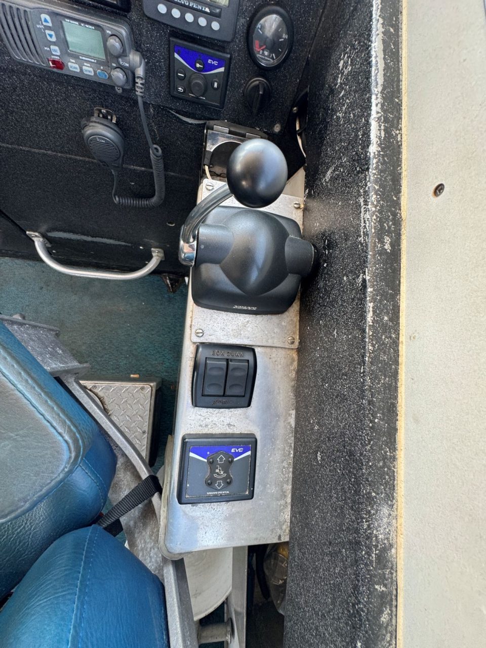 1995 EagleCraft 28′ Crewboat