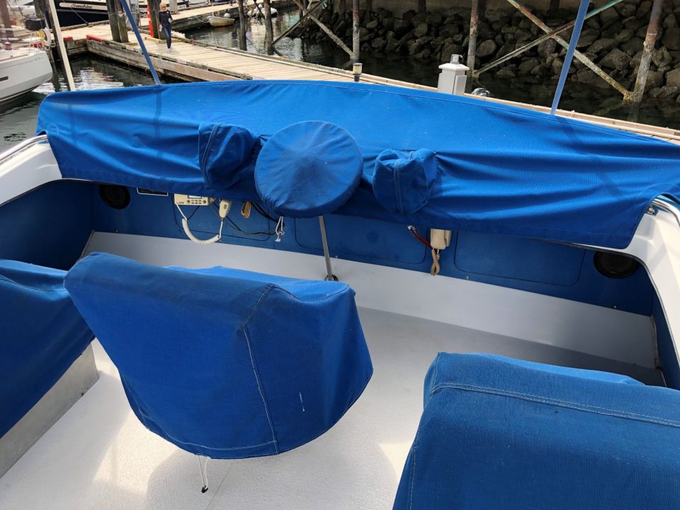 1988 Commander 30 Command Bridge