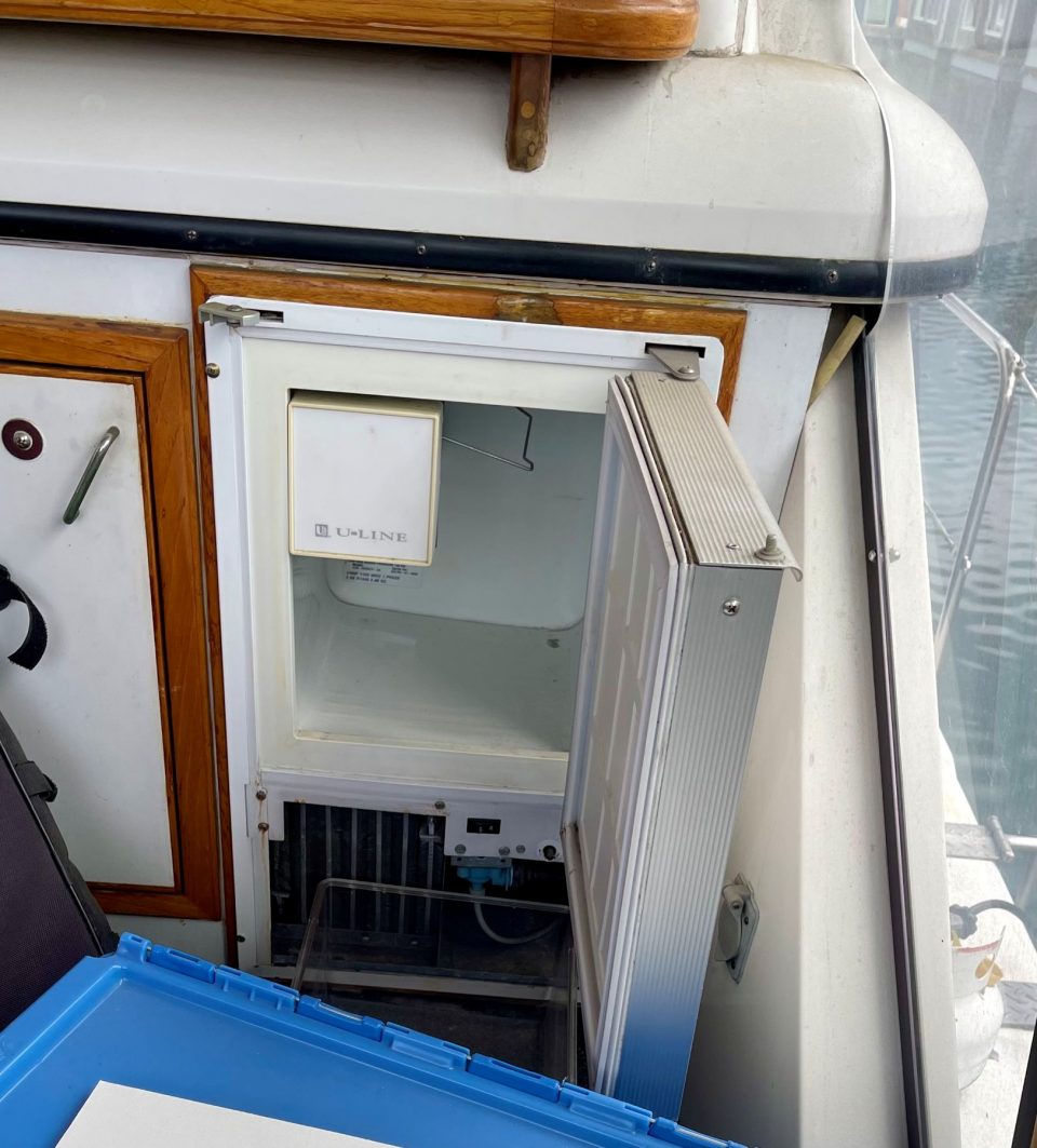 1991 Carver 42 Aft Cabin MY