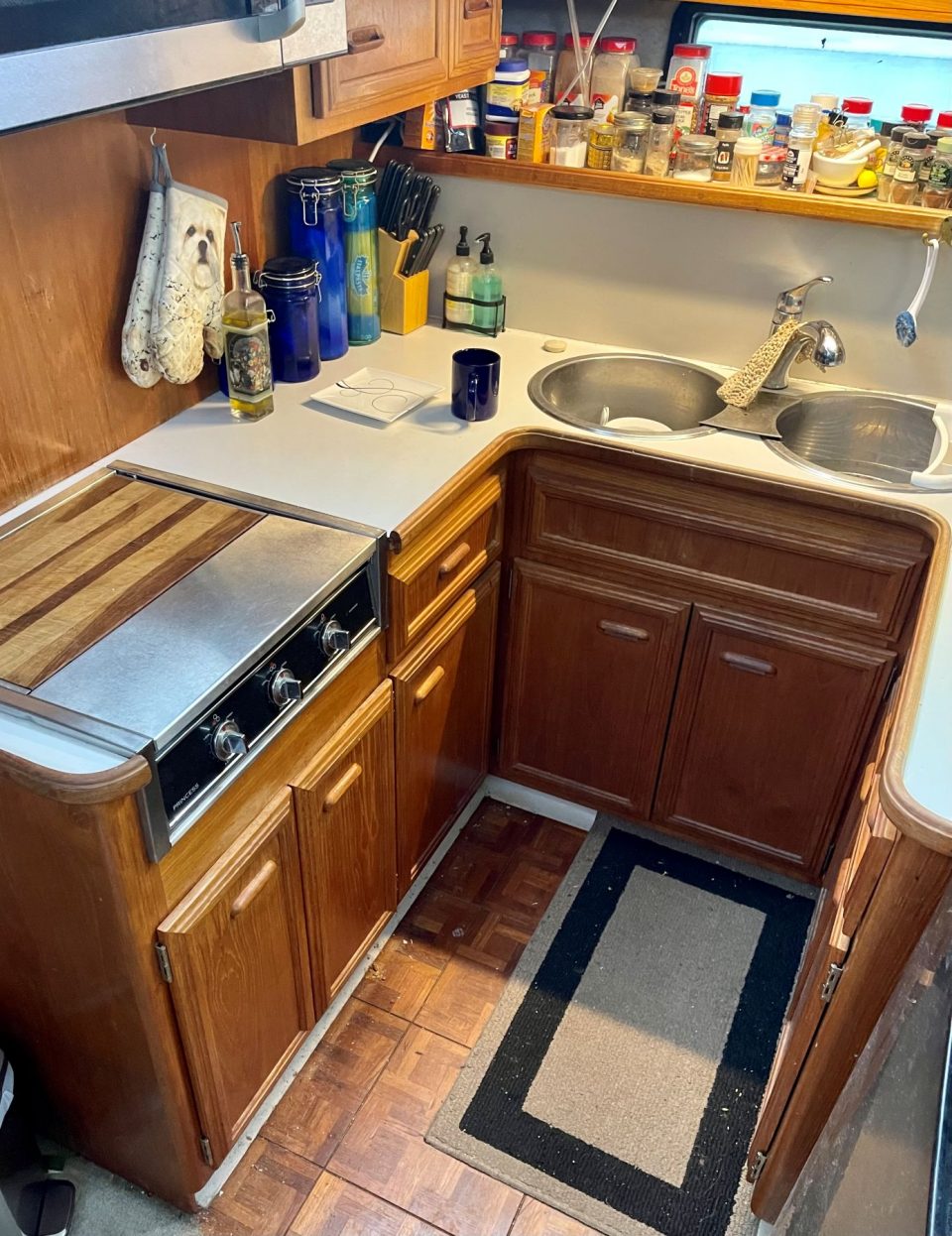 1991 Carver 42 Aft Cabin MY