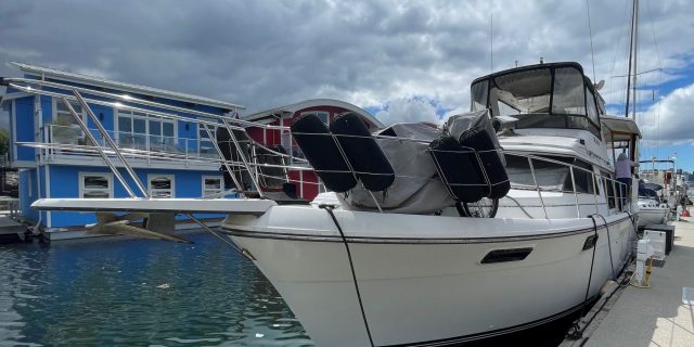1991 Carver 42 Aft Cabin MY