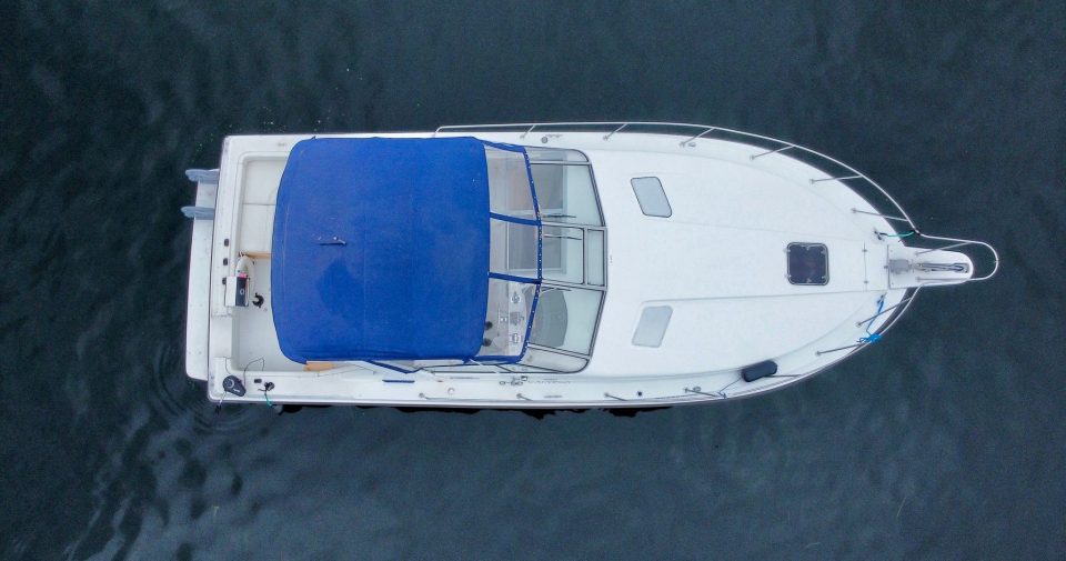 1987 Trojan 33 International Express