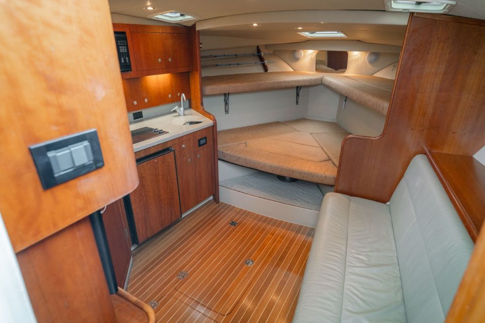 2005 Rampage 33 Express