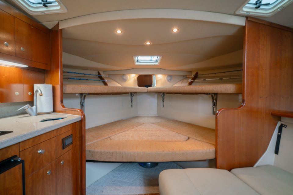 2005 Rampage 33 Express