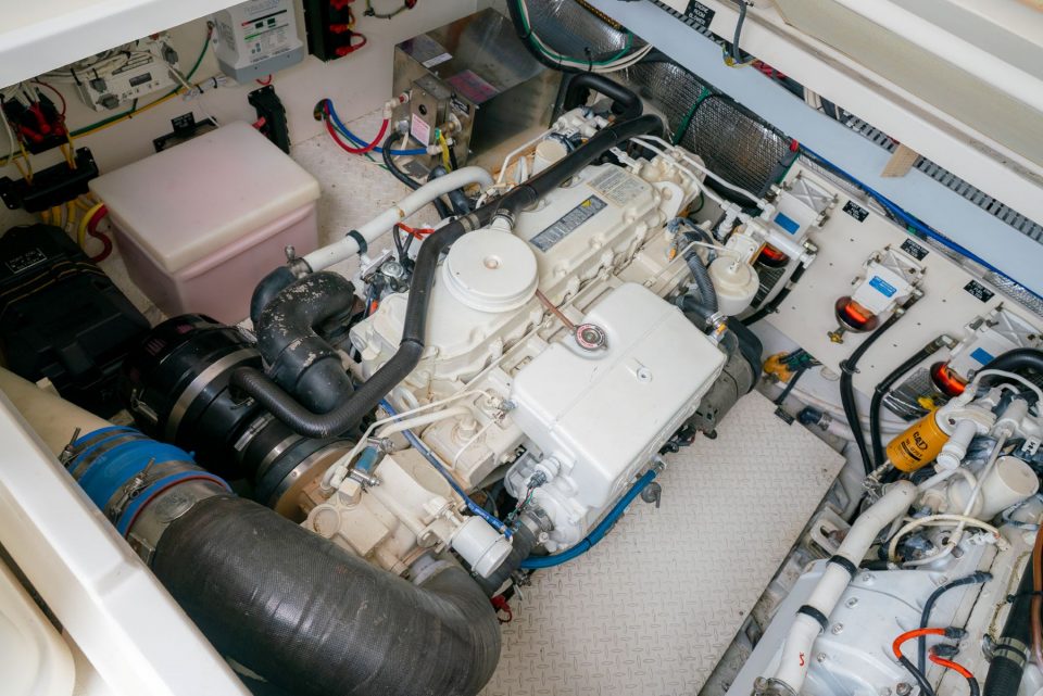 2005 Rampage 33 Express