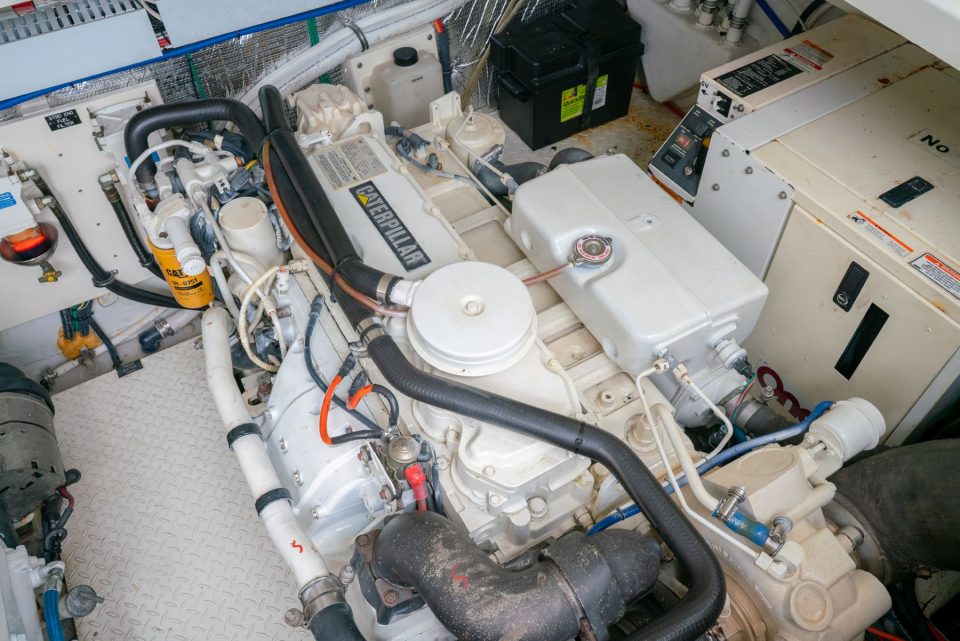 2005 Rampage 33 Express