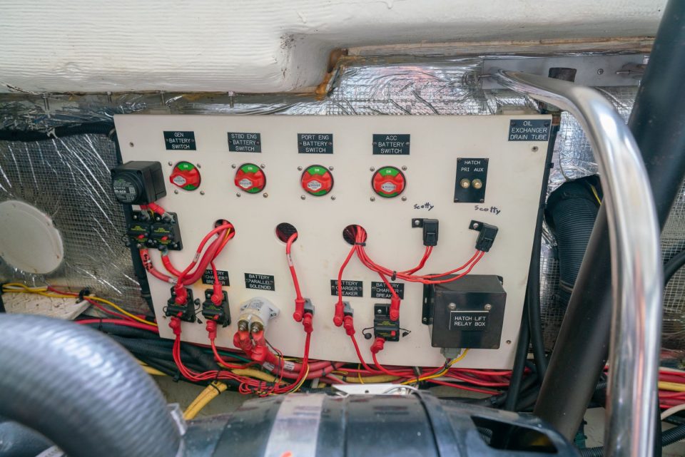 2005 Rampage 33 Express