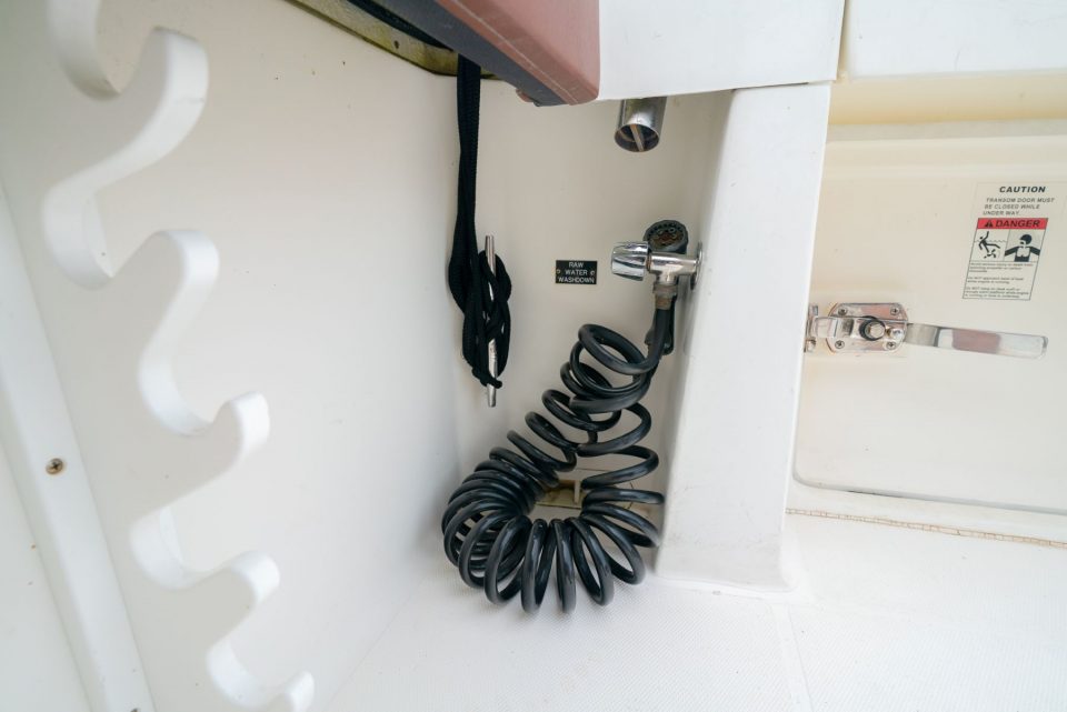 2005 Rampage 33 Express