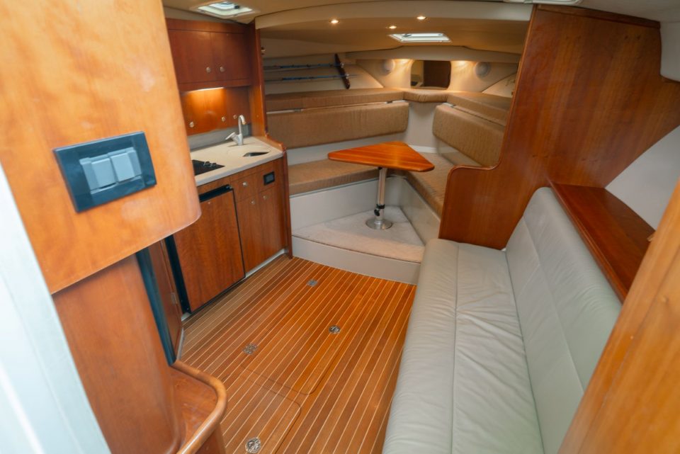 2005 Rampage 33 Express