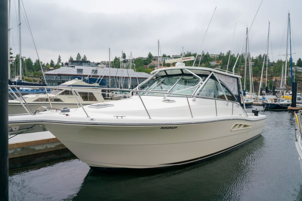 2005 Rampage 33 Express