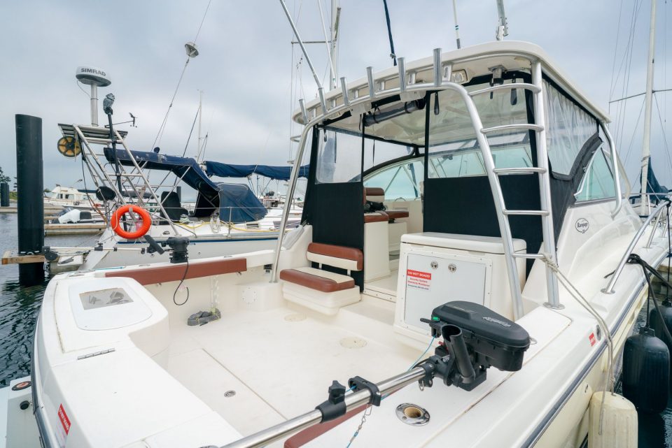 2005 Rampage 33 Express