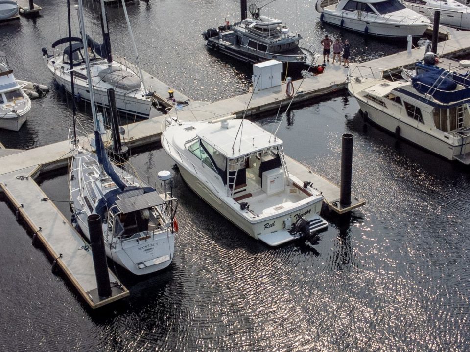 2005 Rampage 33 Express