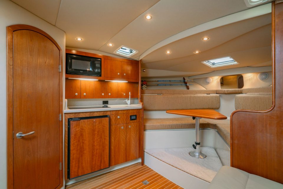 2005 Rampage 33 Express