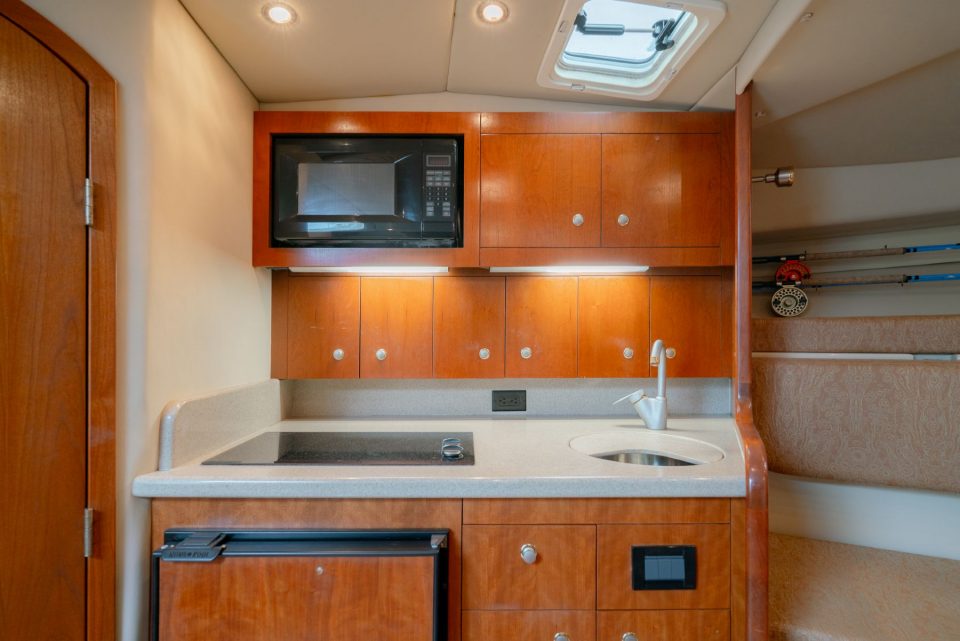 2005 Rampage 33 Express