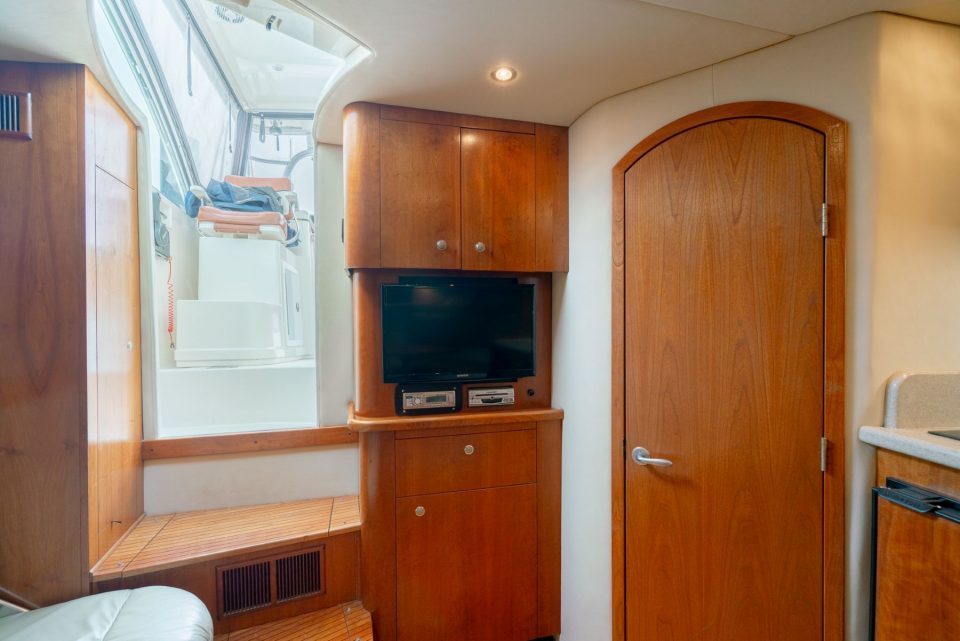 2005 Rampage 33 Express