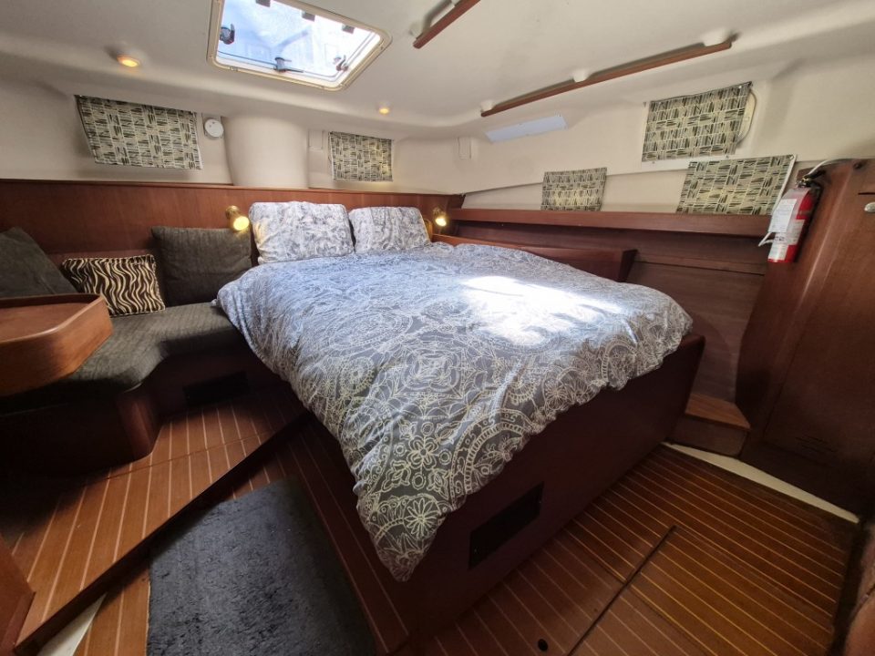 1998 Hunter Passage 450