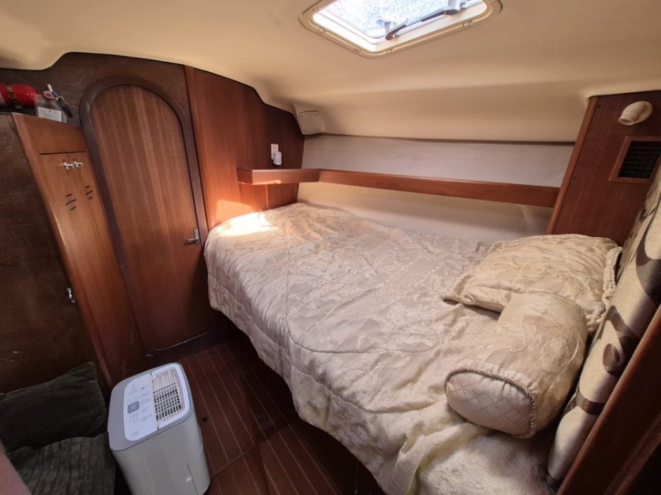 1998 Hunter Passage 450