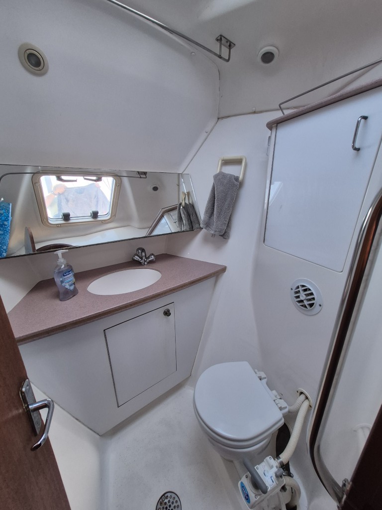 1998 Hunter Passage 450