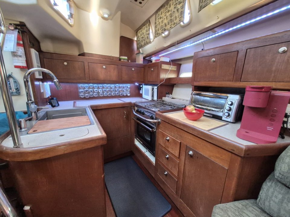 1998 Hunter Passage 450