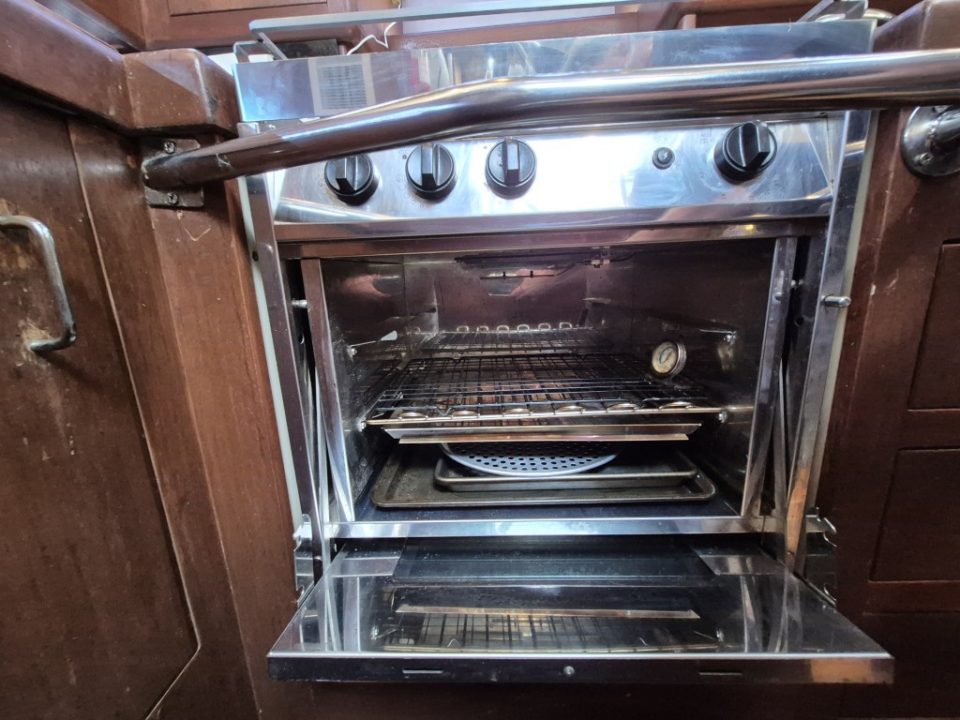 1998 Hunter Passage 450