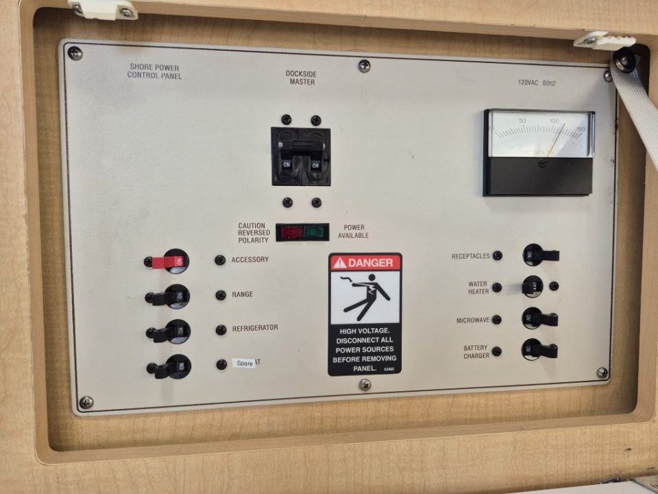 2000 Bayliner 3055 Ciera