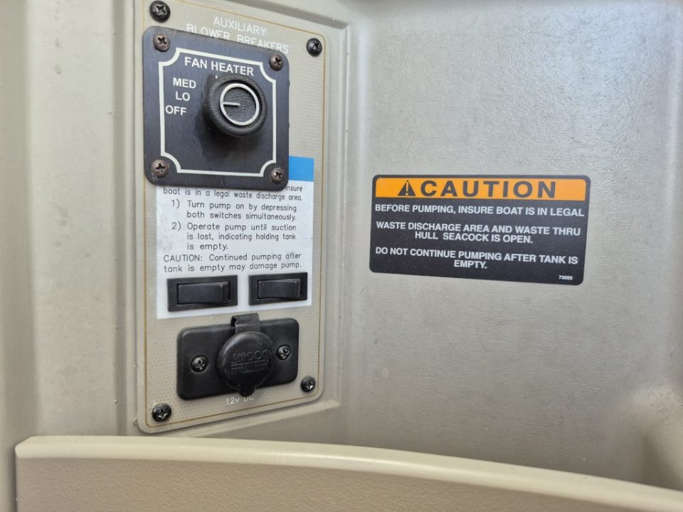 2000 Bayliner 3055 Ciera