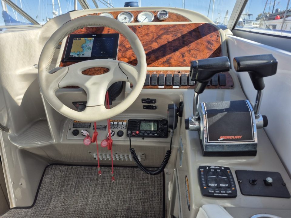 2000 Bayliner 3055 Ciera