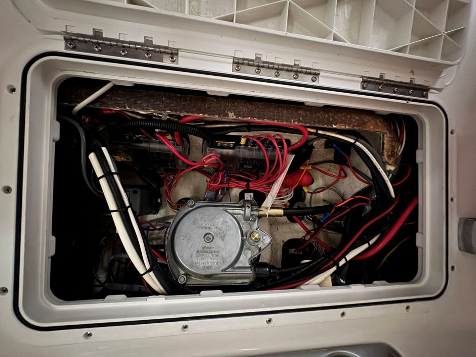 2006 Campion Allante LX 825i