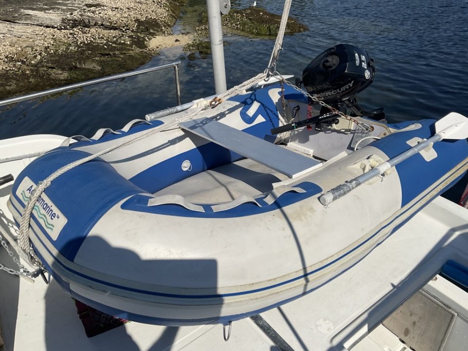 1980 Uniflite 37 Coastal Cruiser