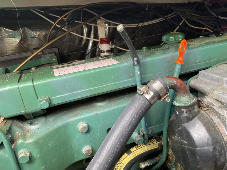 1980 Uniflite 37 Coastal Cruiser