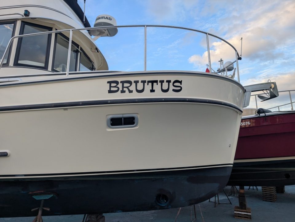 1999 Camano 31 Troll