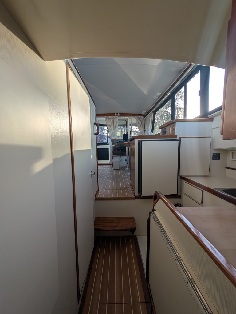 1999 Camano 31 Troll