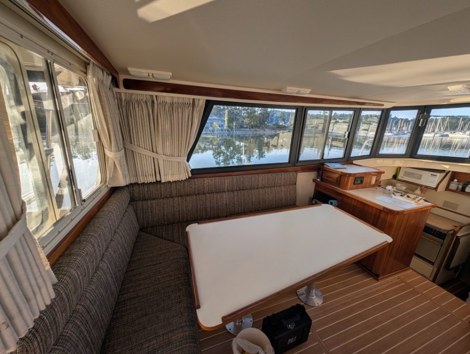 1999 Camano 31 Troll