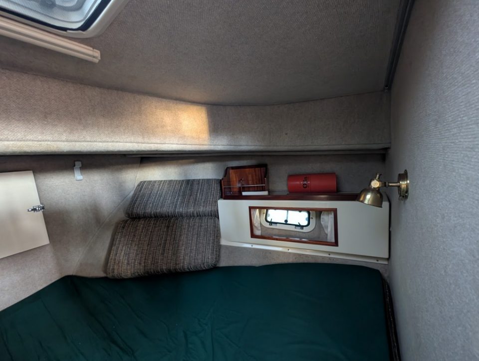 1999 Camano 31 Troll