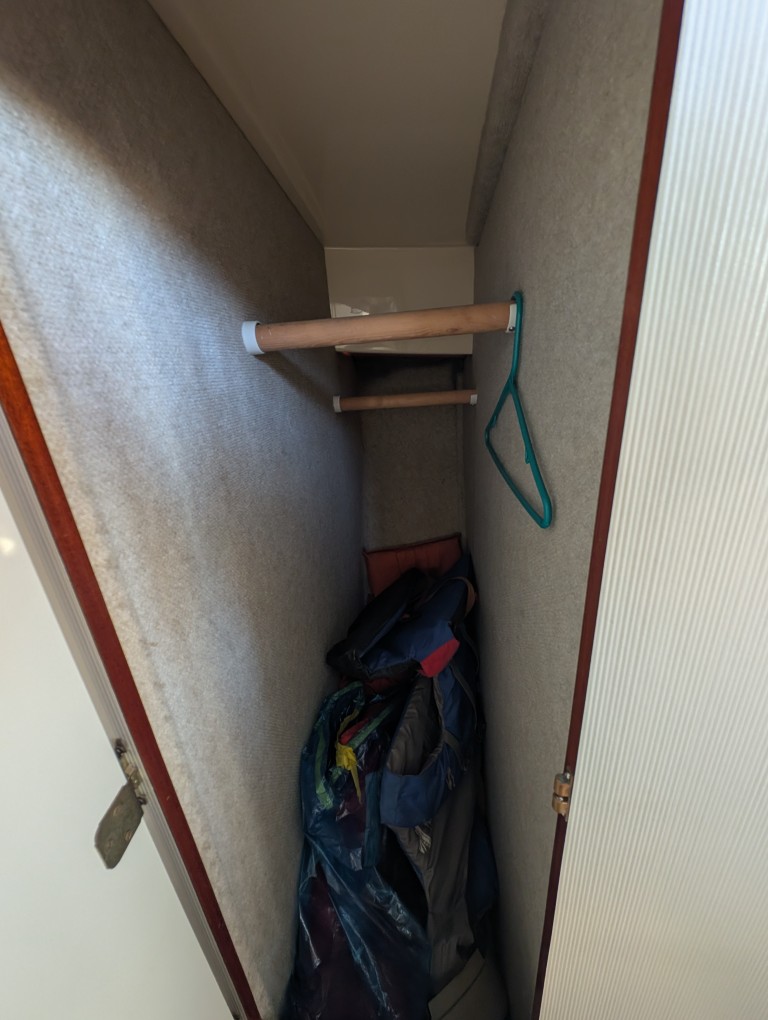 1999 Camano 31 Troll