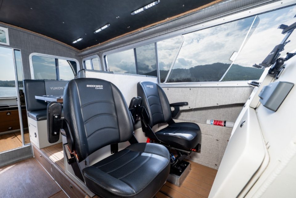 2019 Riptide Marine Saratoga 300W/Trailer/Freightliner FL60 Tow Vehicle